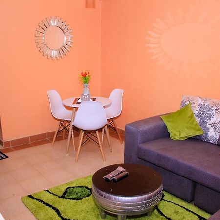 נאיוואשה Cozy Homes 1 Bedroom House With Wi-Fi King Size Bed. Free Parking מראה חיצוני תמונה